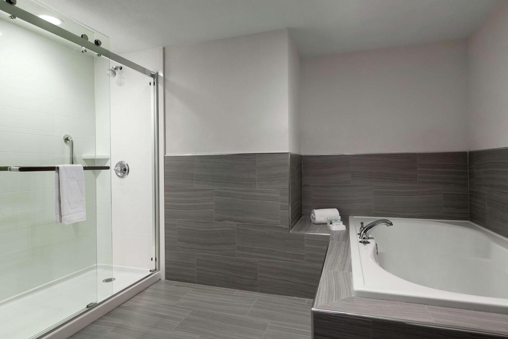 Hampton By Hilton Oklahoma City I-40 East- Tinker Afb Midwest City Εξωτερικό φωτογραφία